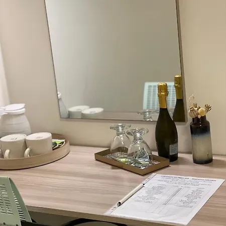 Oxalis アパート ボローニャ